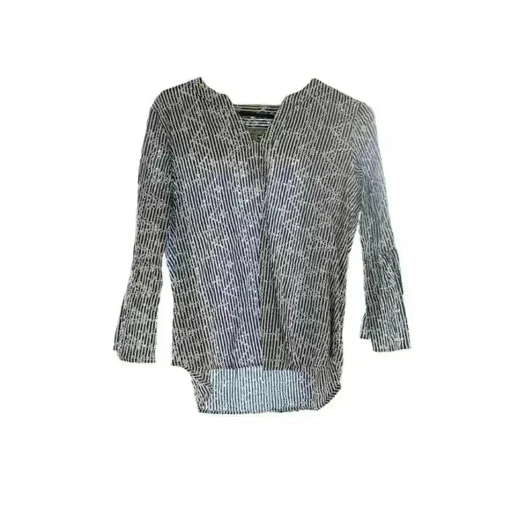 Marc New York by Marc‎ Andrews 3/4 bell sleeve top.